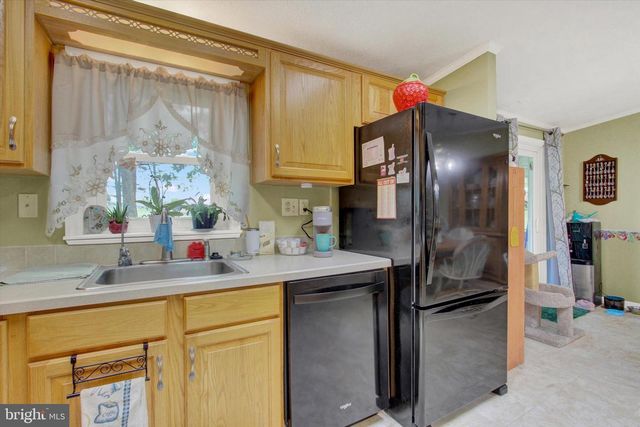 324 CRYSTAL CREEK XING, Abbottstown, PA 17301