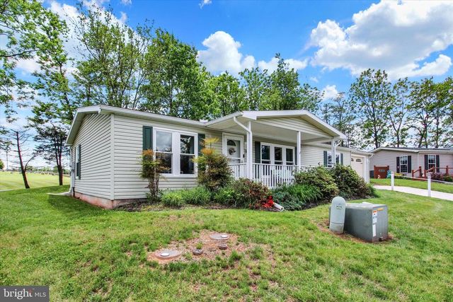 324 CRYSTAL CREEK XING, Abbottstown, PA 17301