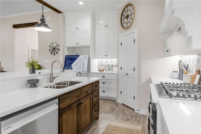 3310 Hunters Crossing Trail, Bryan, TX 77808