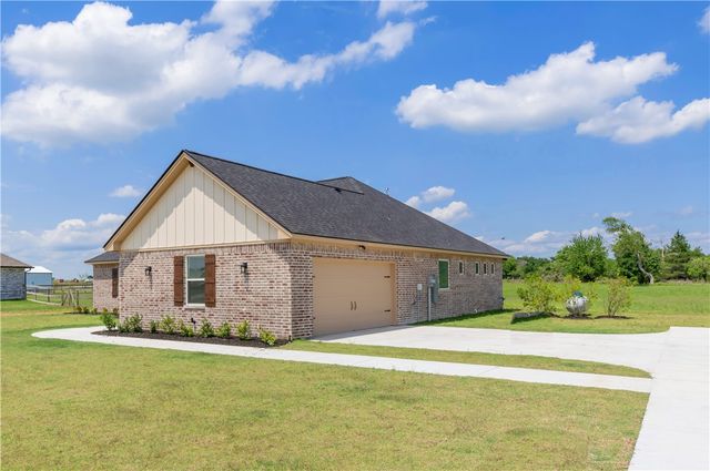 3310 Hunters Crossing Trail, Bryan, TX 77808