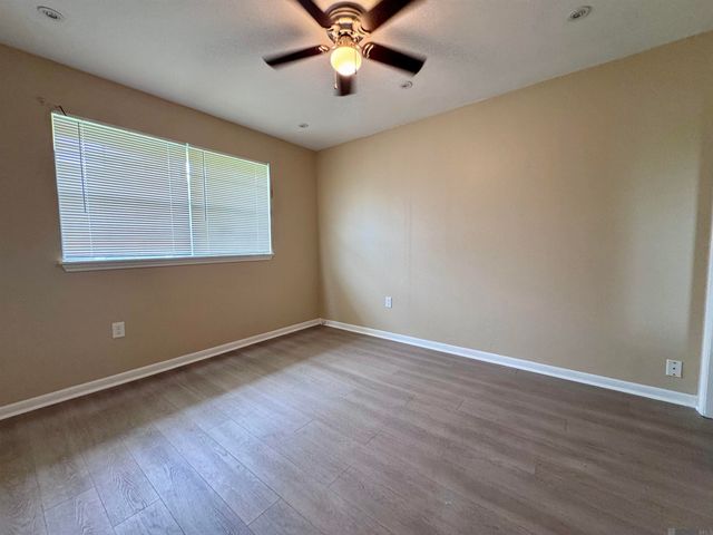 832 Sherron Ave, Baker, LA 70714