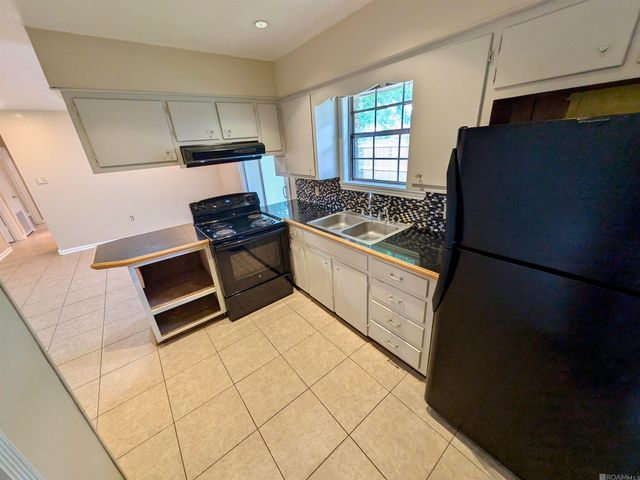 832 Sherron Ave, Baker, LA 70714