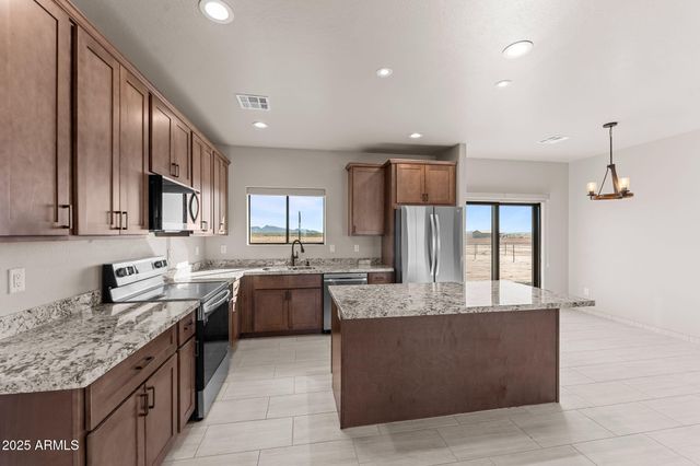 48800 W Long Rifle Road, Aguila, AZ 85320