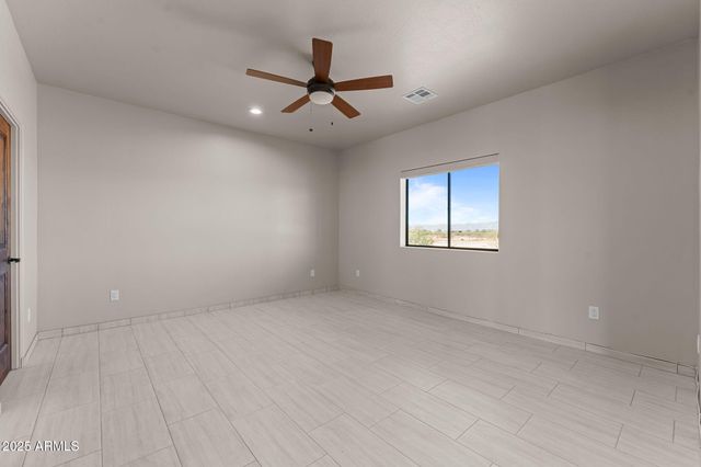 48800 W Long Rifle Road, Aguila, AZ 85320