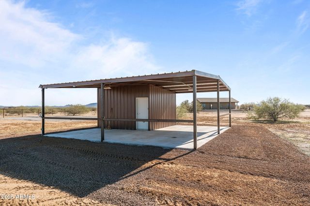 48800 W Long Rifle Road, Aguila, AZ 85320