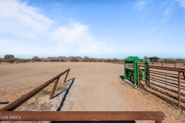 48800 W Long Rifle Road, Aguila, AZ 85320