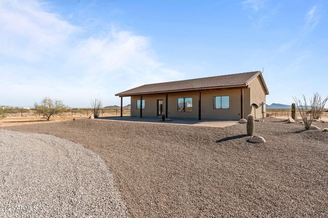 48800 W Long Rifle Road, Aguila, AZ 85320