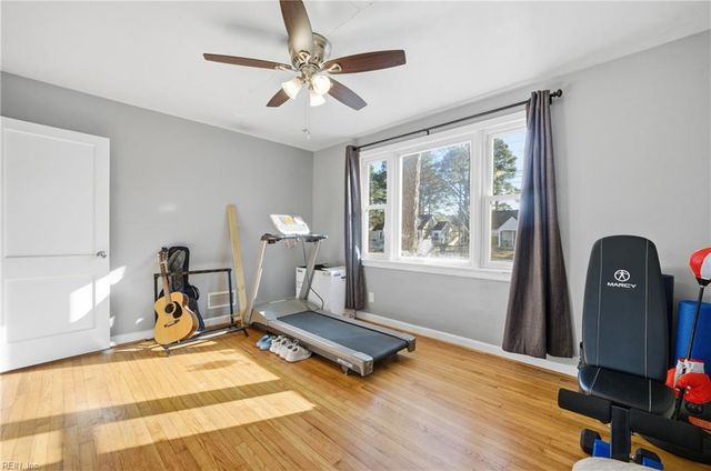 512 W Little Creek RD, Norfolk, VA 23505