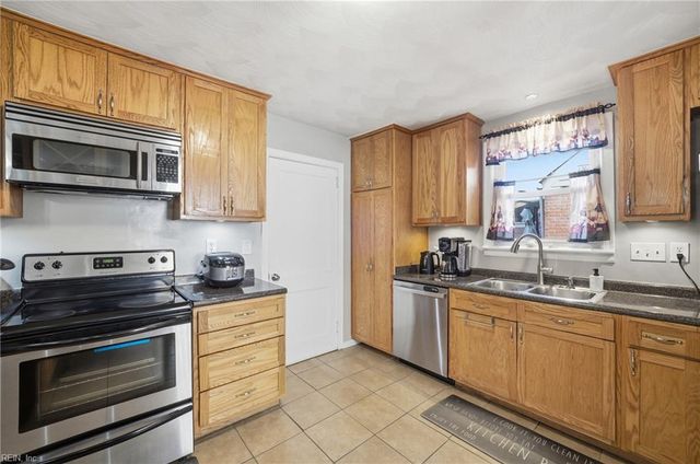 512 W Little Creek RD, Norfolk, VA 23505