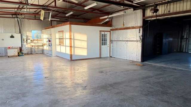 5108 Woodard Avenue, Cleburne, TX 76033