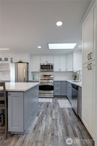 13528 95th Avenue NE, Kirkland, WA 98034