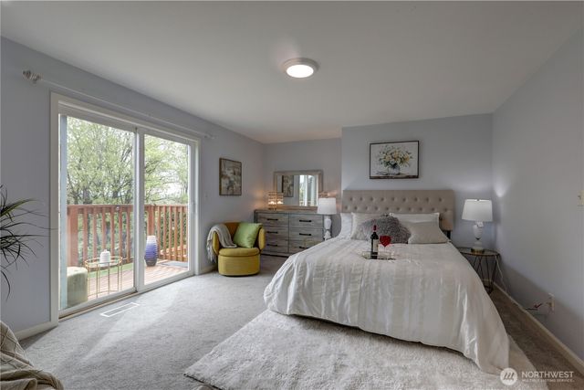 13528 95th Avenue NE, Kirkland, WA 98034
