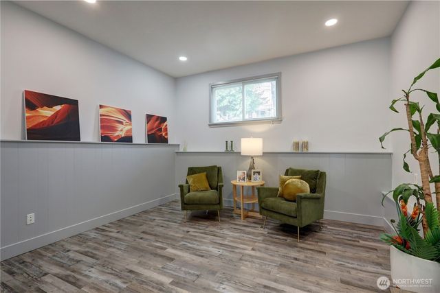 13528 95th Avenue NE, Kirkland, WA 98034