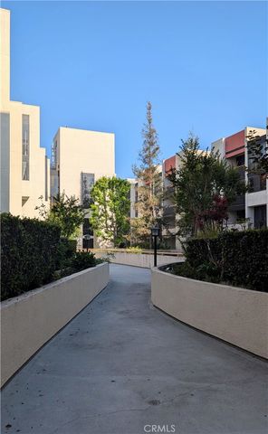 222 S Central Avenue 109, Los Angeles, CA 90012