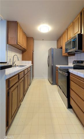 222 S Central Avenue 109, Los Angeles, CA 90012