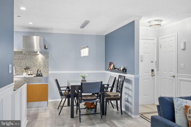 243 W WYCOFF WAY, East Brunswick, NJ 08816