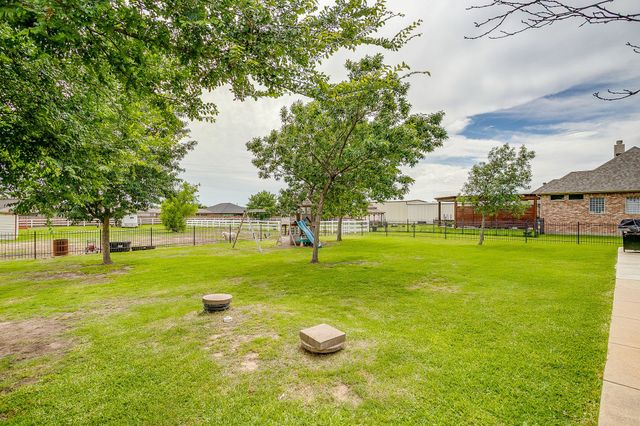 709 Lonesome Prairie Trail, Haslet, TX 76052