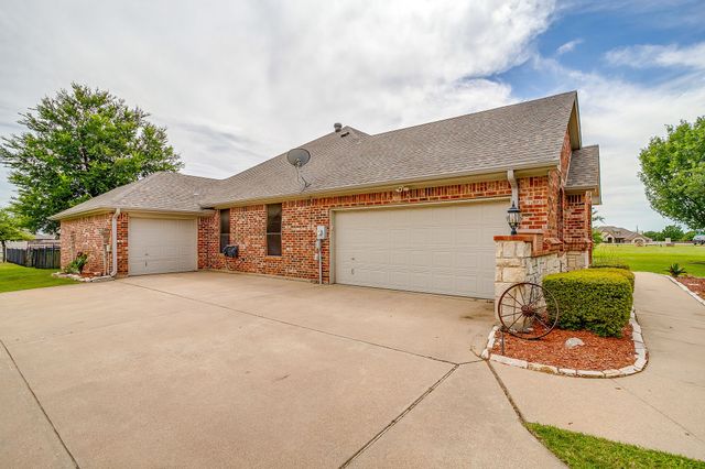 709 Lonesome Prairie Trail, Haslet, TX 76052