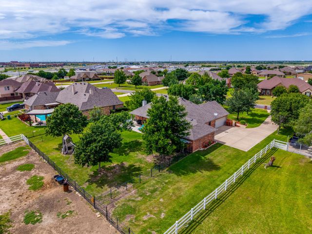 709 Lonesome Prairie Trail, Haslet, TX 76052
