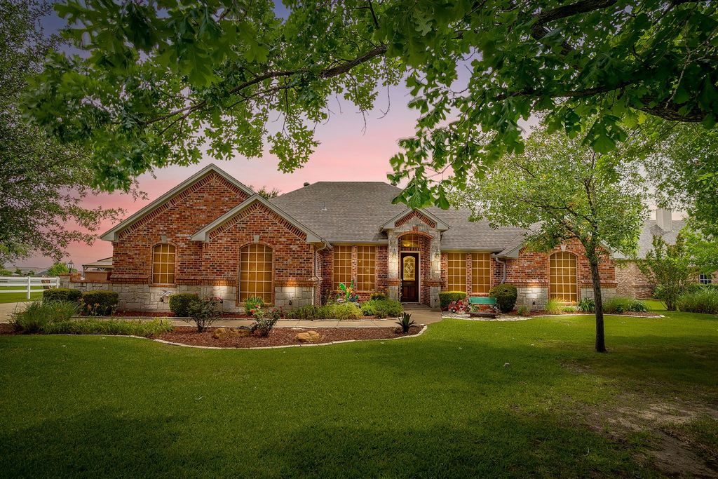709 Lonesome Prairie Trail, Haslet, TX 76052