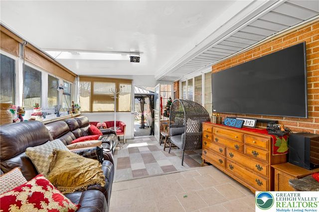 745 North Marshall Street, South Whitehall Twp, PA 18104