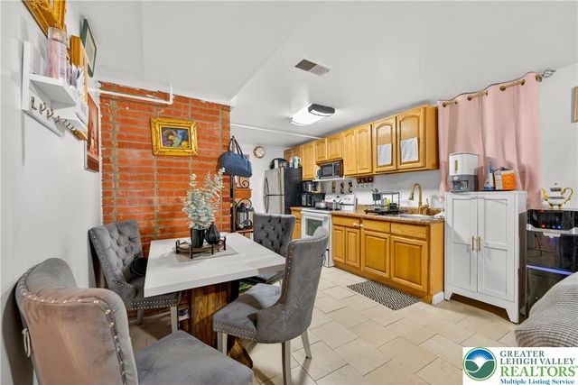 745 North Marshall Street, South Whitehall Twp, PA 18104