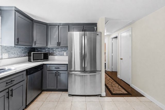 4 Starling Ave, Kingston, MA 02364