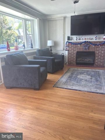 536 LONGSHORE AVENUE, Philadelphia, PA 19111