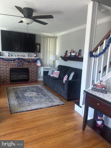 536 LONGSHORE AVENUE, Philadelphia, PA 19111