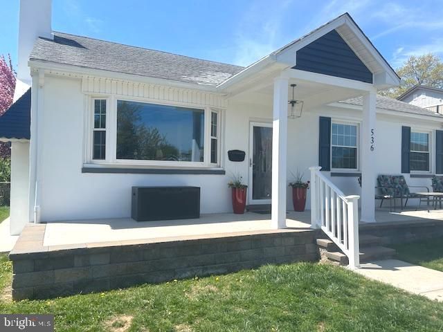 536 LONGSHORE AVENUE, Philadelphia, PA 19111