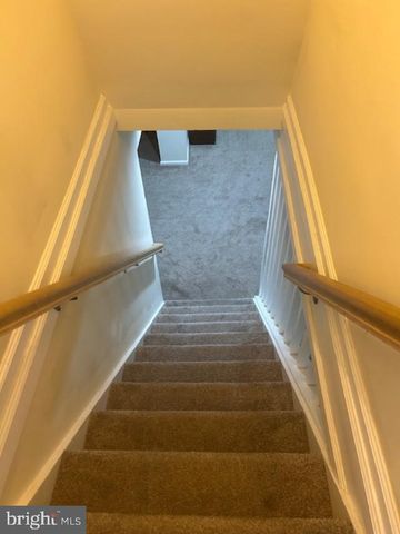 536 LONGSHORE AVENUE, Philadelphia, PA 19111