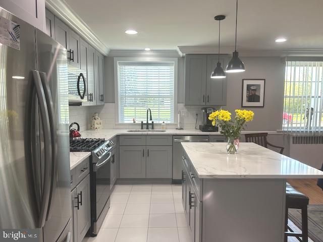 536 LONGSHORE AVENUE, Philadelphia, PA 19111