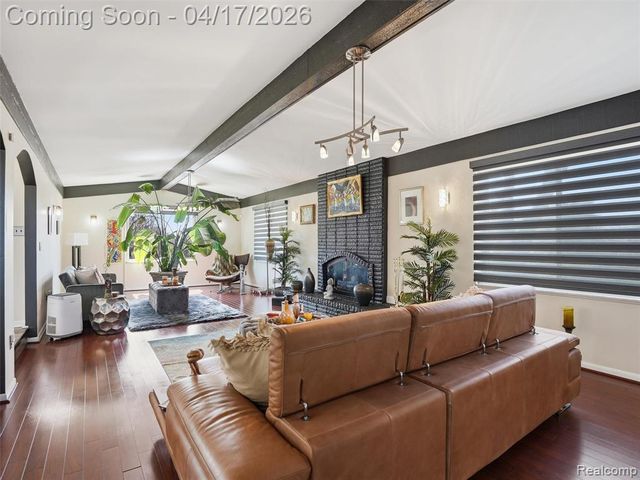 4886 Beacon Hill Drive, Bloomfield Hills, MI 48301