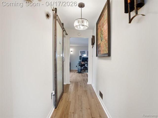 4886 Beacon Hill Drive, Bloomfield Hills, MI 48301