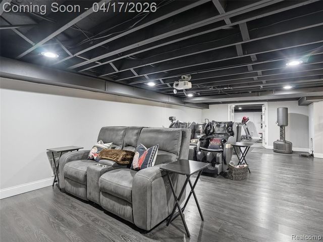 4886 Beacon Hill Drive, Bloomfield Hills, MI 48301