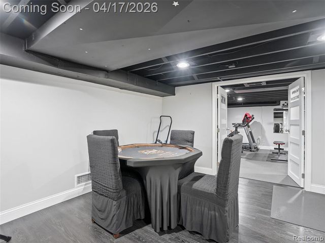 4886 Beacon Hill Drive, Bloomfield Hills, MI 48301