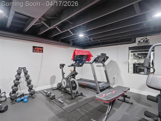 4886 Beacon Hill Drive, Bloomfield Hills, MI 48301