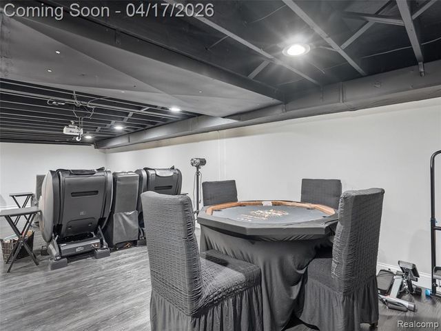 4886 Beacon Hill Drive, Bloomfield Hills, MI 48301