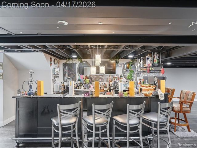 4886 Beacon Hill Drive, Bloomfield Hills, MI 48301