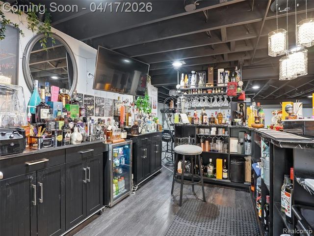 4886 Beacon Hill Drive, Bloomfield Hills, MI 48301