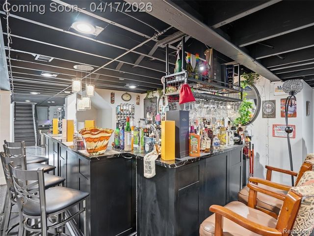 4886 Beacon Hill Drive, Bloomfield Hills, MI 48301