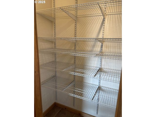 1820 DOGWOOD Ave, Reedsport, OR 97467