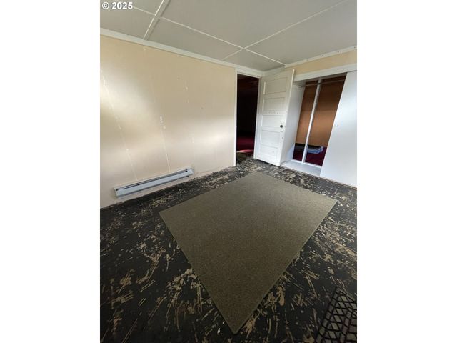 1820 DOGWOOD Ave, Reedsport, OR 97467