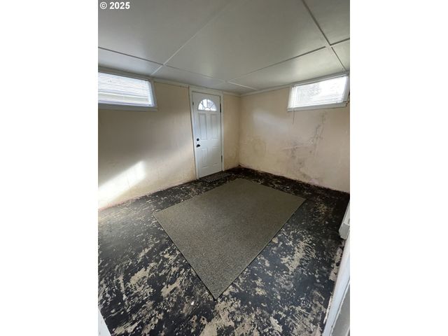 1820 DOGWOOD Ave, Reedsport, OR 97467