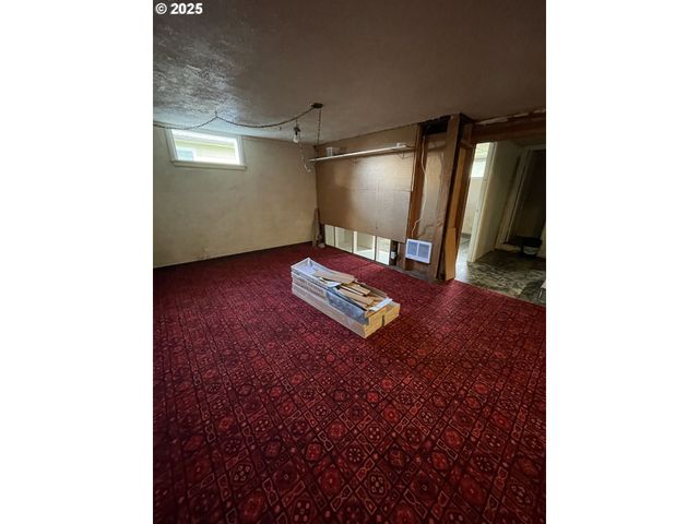 1820 DOGWOOD Ave, Reedsport, OR 97467