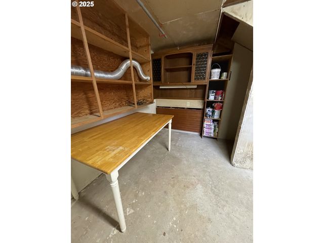 1820 DOGWOOD Ave, Reedsport, OR 97467