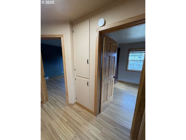 1820 DOGWOOD Ave, Reedsport, OR 97467