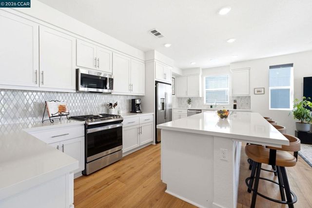 9732 Seawind Way, Newark, CA 94560