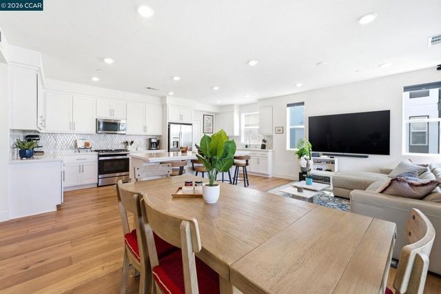 9732 Seawind Way, Newark, CA 94560