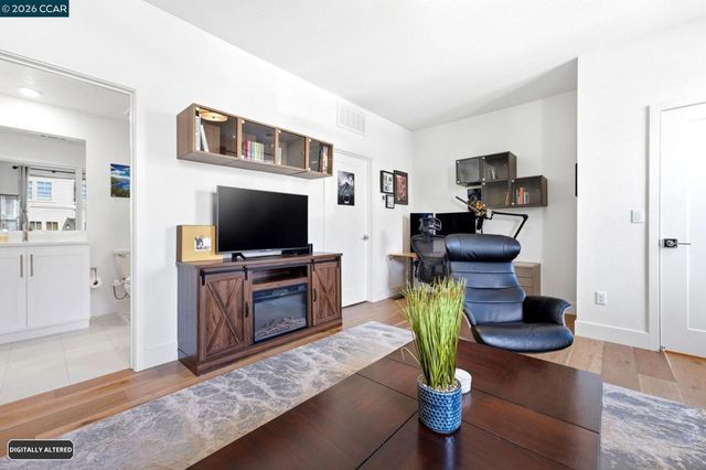9732 Seawind Way, Newark, CA 94560